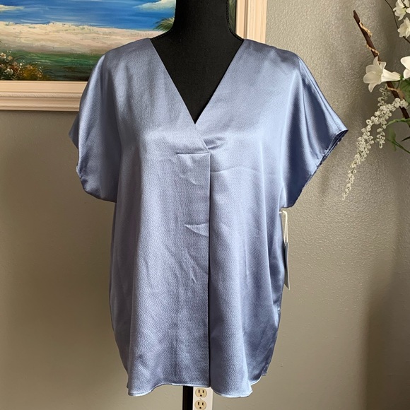 Worthington Women’s Light Blue Blouse Size Large - Picture 14 of 16